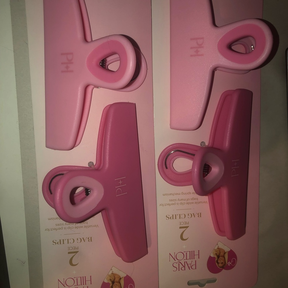 🩷 Paris Hilton Pink Snack Bag Clips Set - 4 Clips